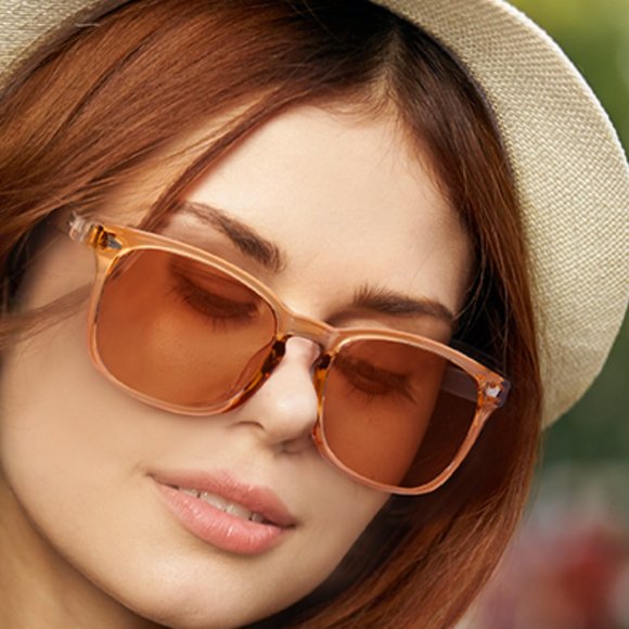 Classic trendy sun glasses with 100% UV protection